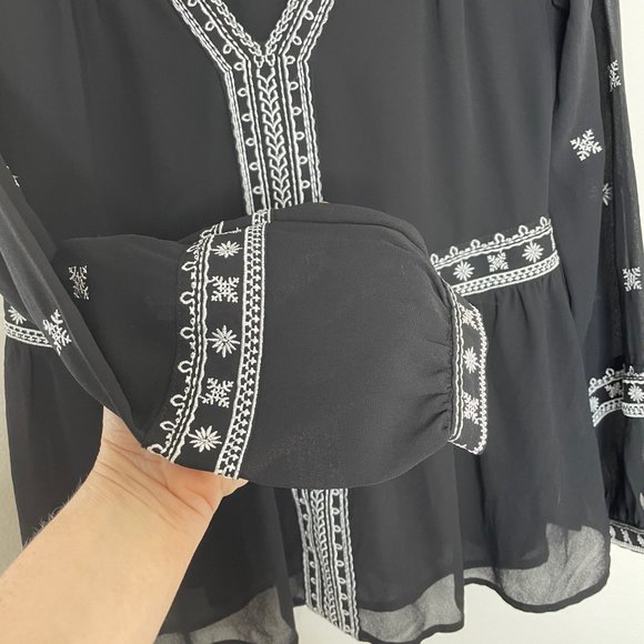 W. by Wantable Boho Bell Sleeve Embroidered Blouse - Picture 3 of 16